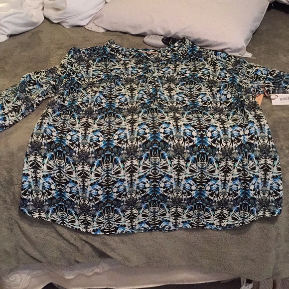 Multi colored shirt - Picture 1 of 3